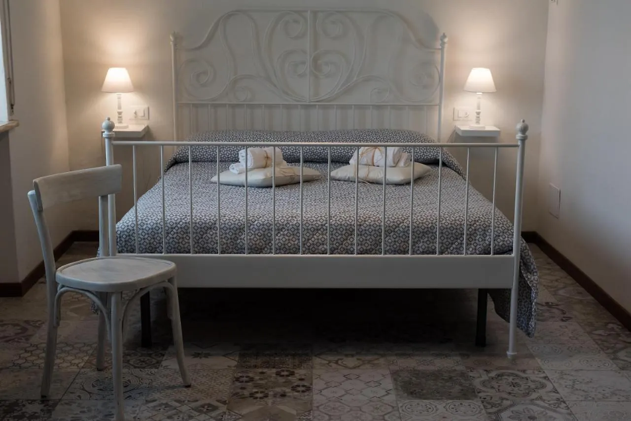 Maison d'hôtes Ingarda Rooms Cavalcaselle Italie
