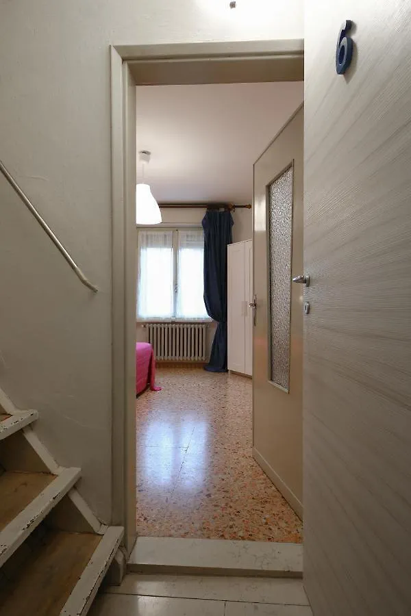 Ingarda Rooms Cavalcaselle Italie