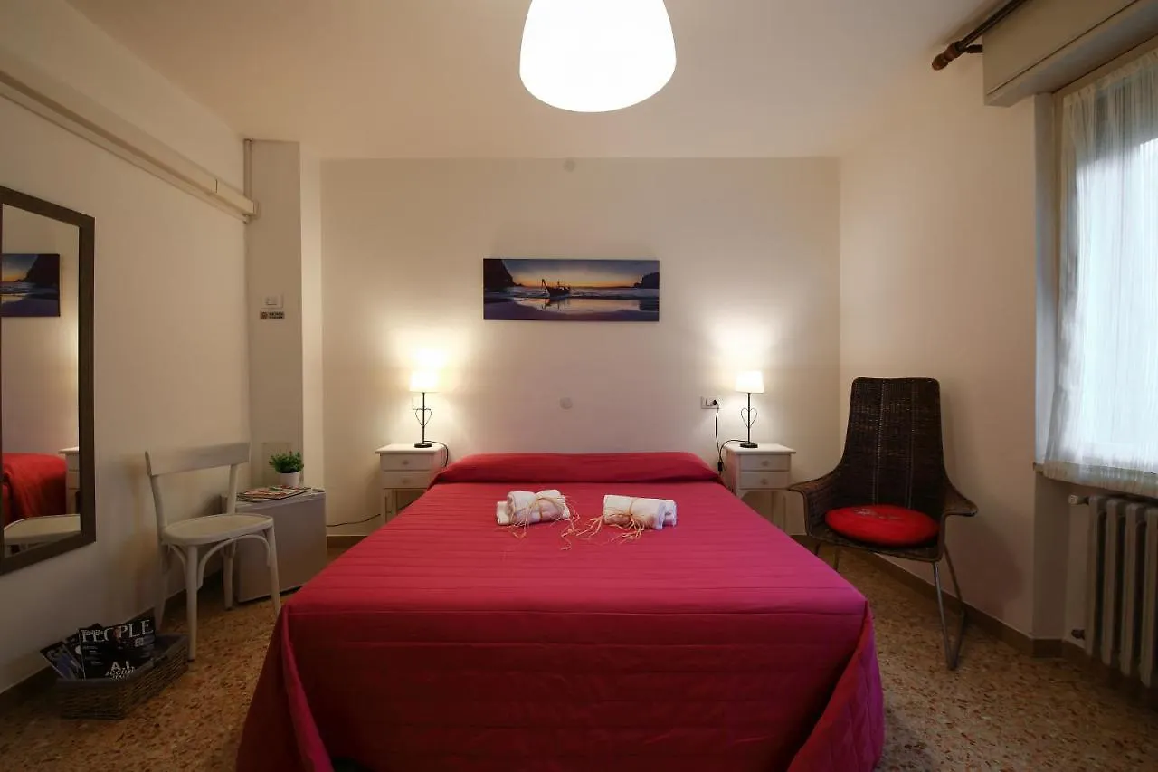 Ingarda Rooms Cavalcaselle Maison d'hôtes