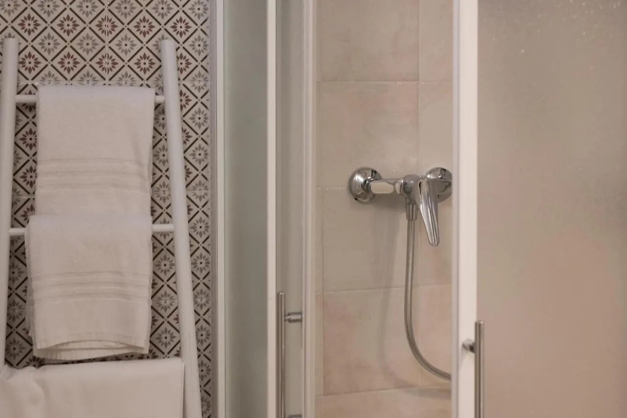 Ingarda Rooms Cavalcaselle Italien
