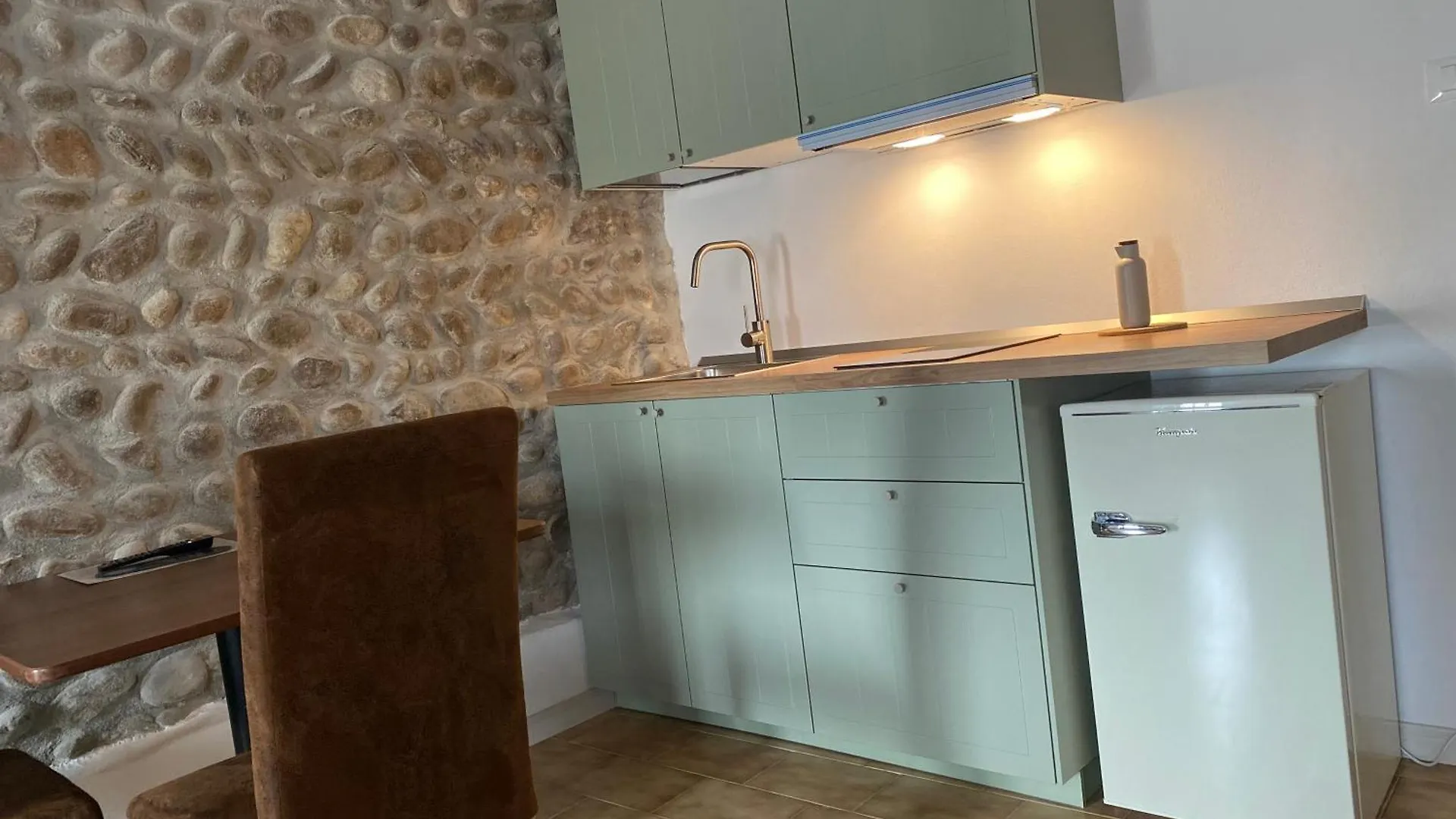 Ingarda Rooms Cavalcaselle Italie