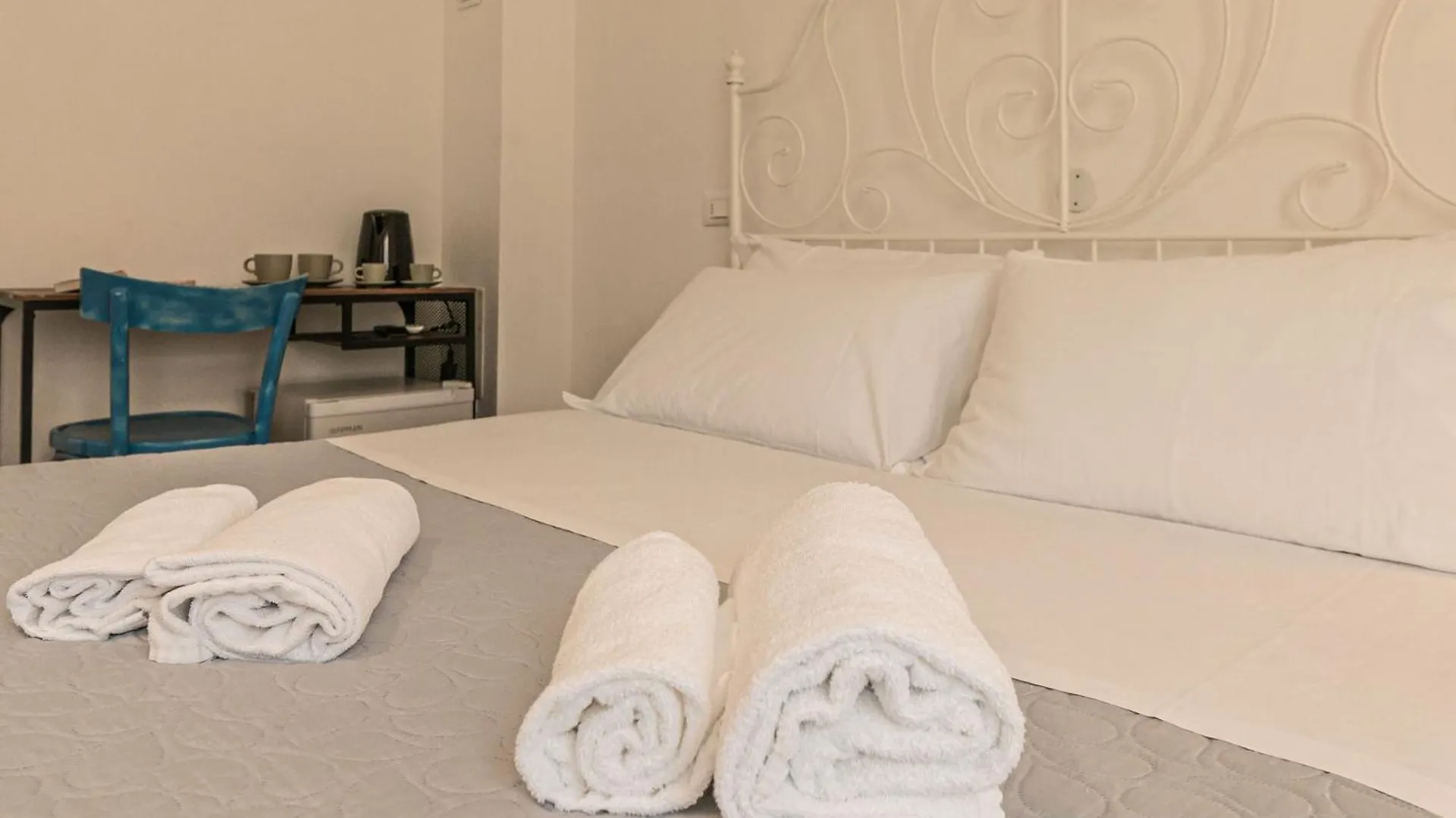 Ingarda Rooms Cavalcaselle Italien
