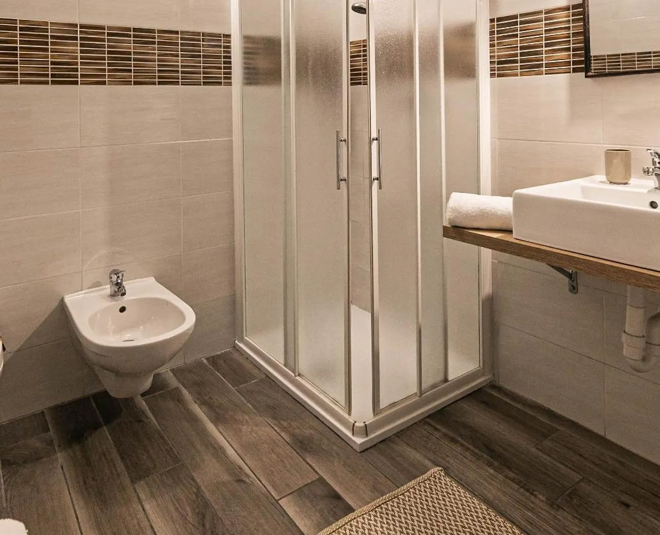 Ingarda Rooms Cavalcaselle Italien